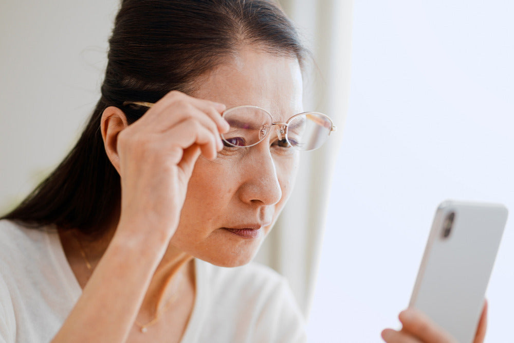 Why Do I Need to Stretch My Arms to Read on My Mobile Device?